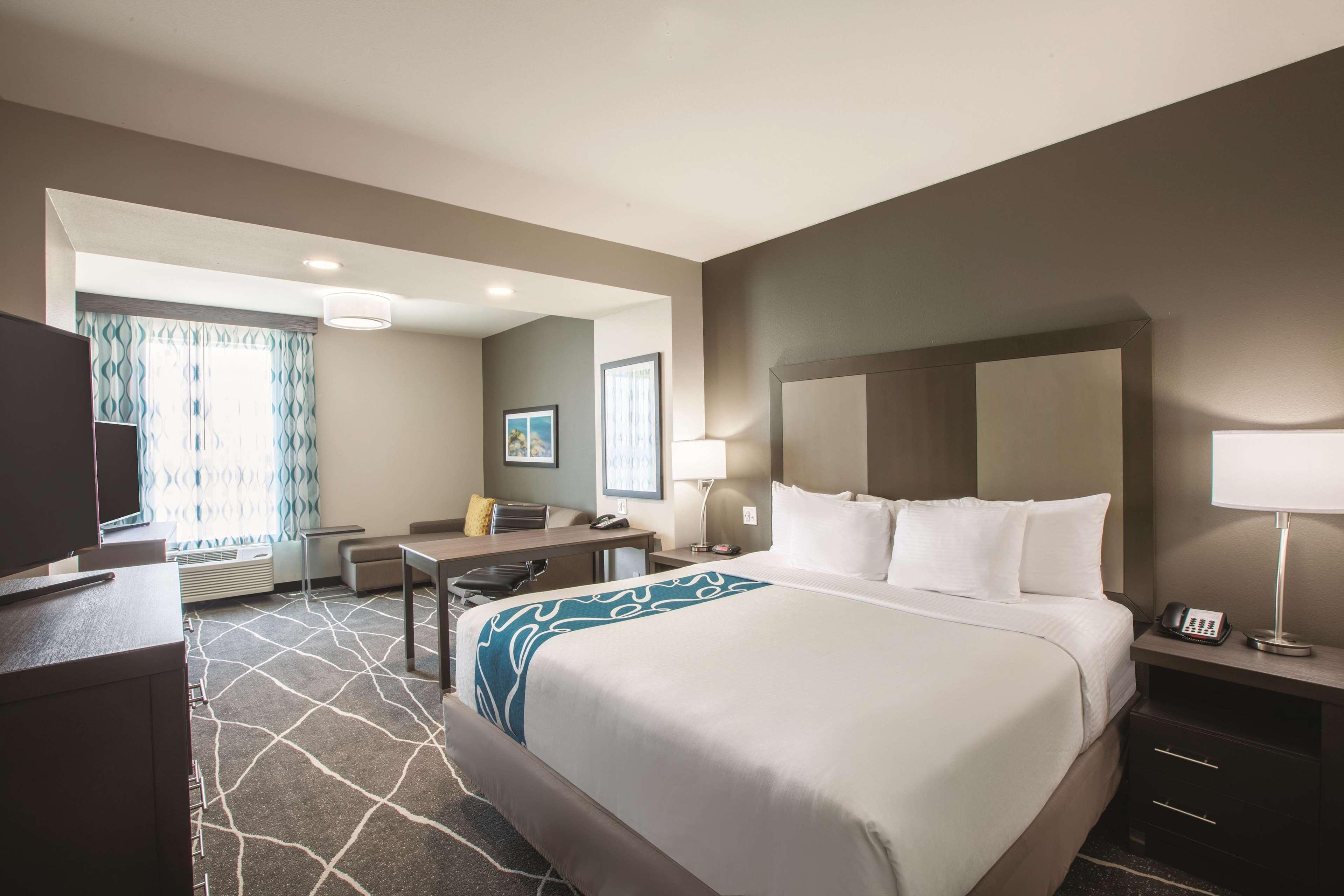 Hotel La Quinta By Wyndham Tulsa Broken Arrow Exterior foto