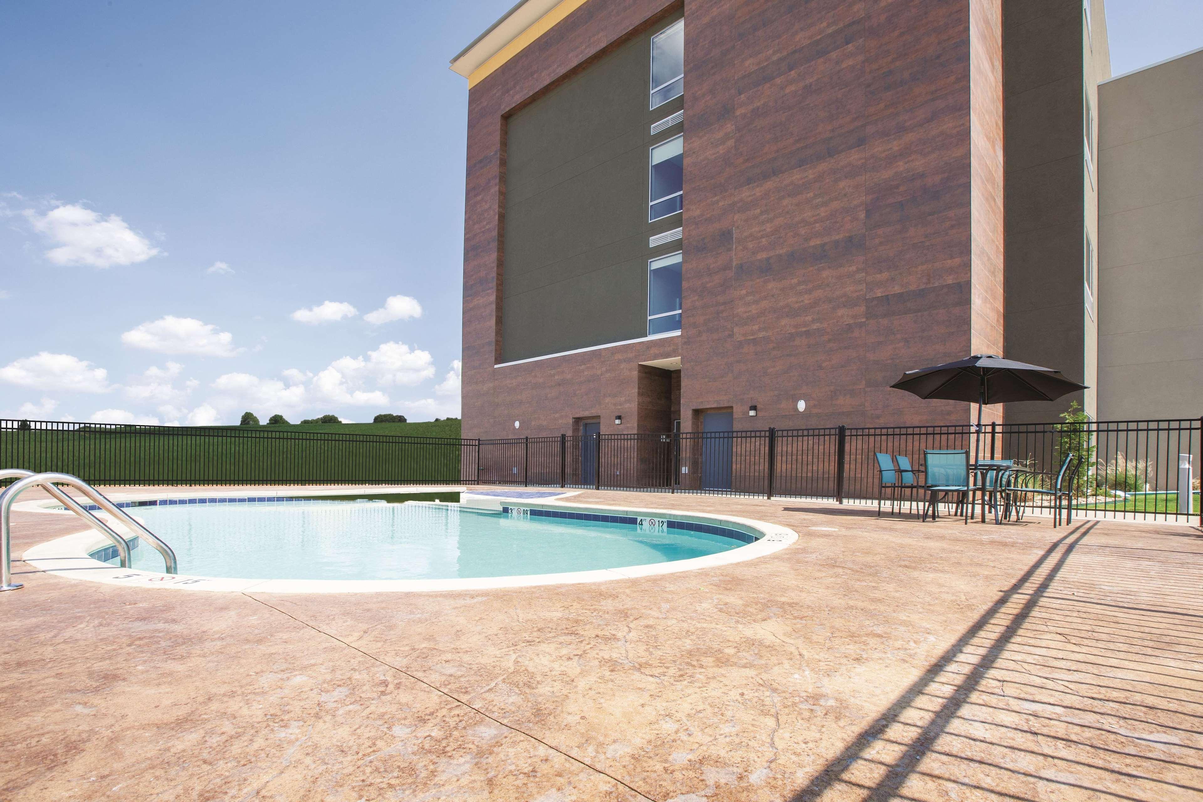 Hotel La Quinta By Wyndham Tulsa Broken Arrow Exterior foto