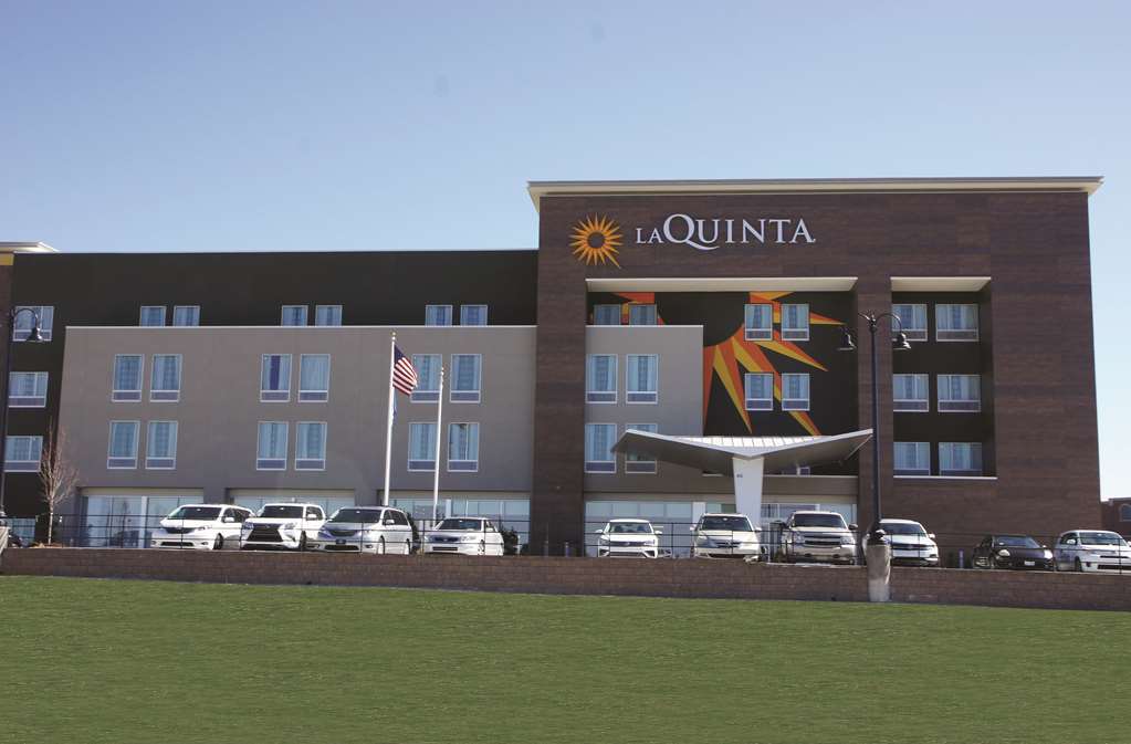 Hotel La Quinta By Wyndham Tulsa Broken Arrow Exterior foto